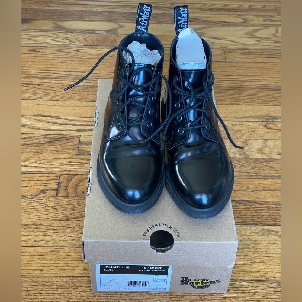 Dr. Martens Emmeline Boot